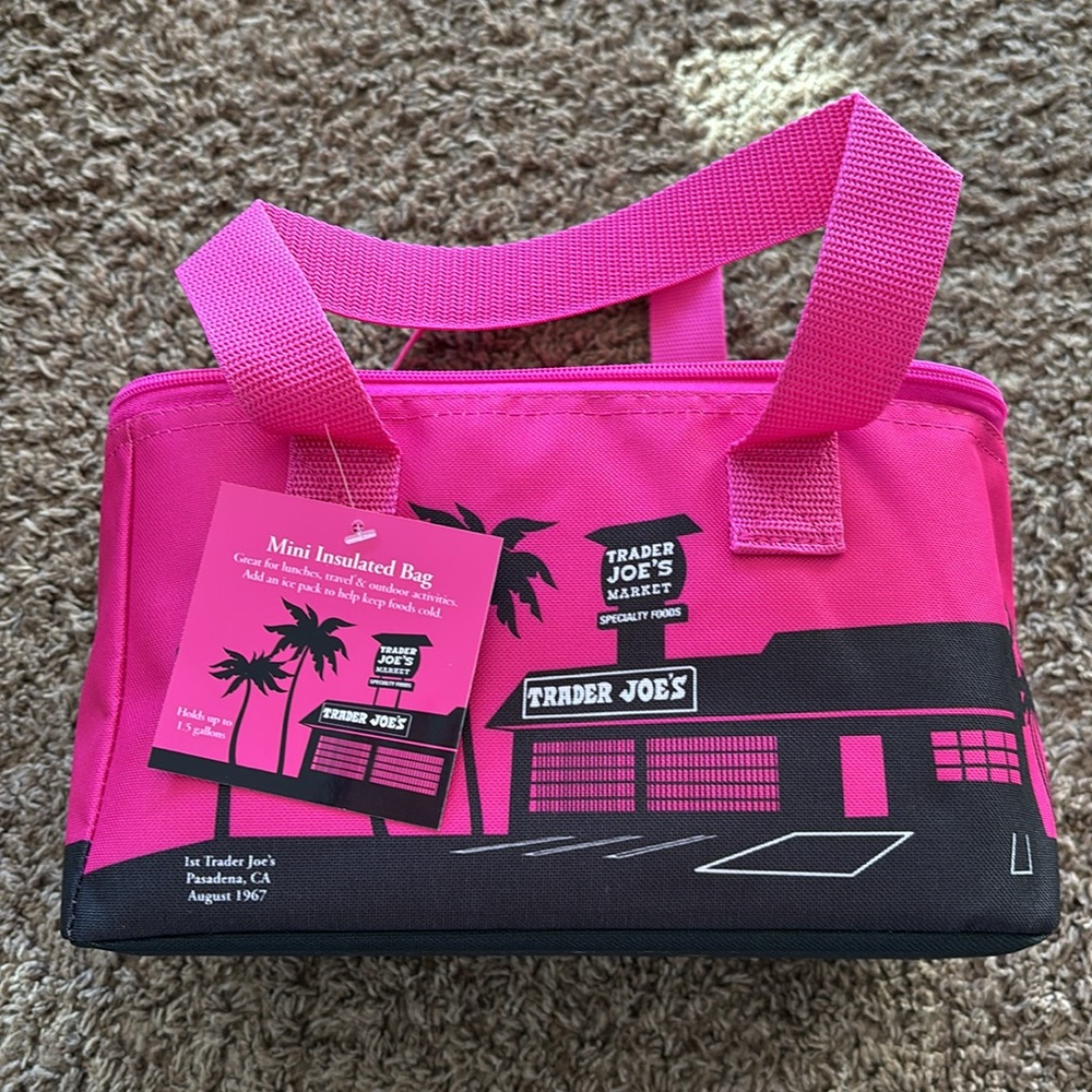 Trader Joe's Hot Pink Mini Insulated Bag Rare Sold Out